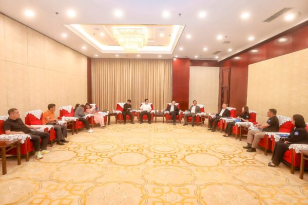 8db30f8d68bc4e5e894e36daac2cf556 8db30f8d68bc4e5e894e36daac2cf556