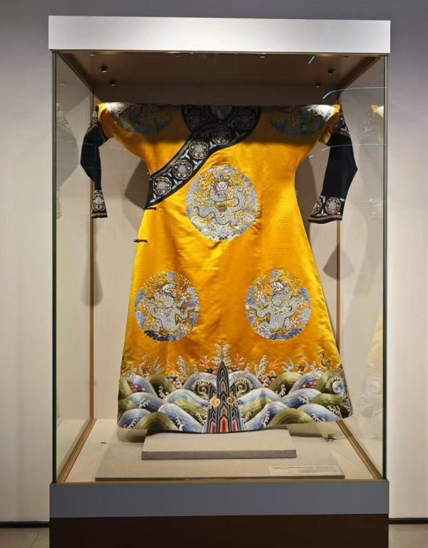 20251105180037913381185